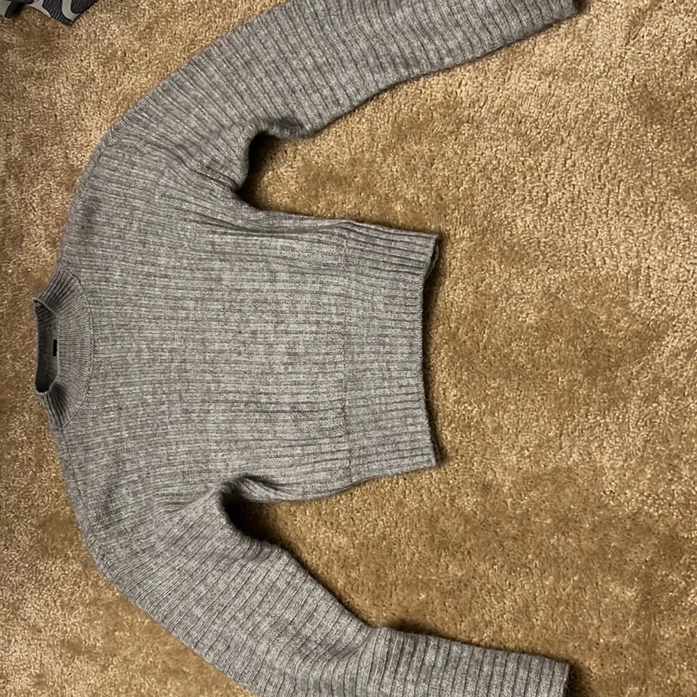 Women’s cropped long sleeve